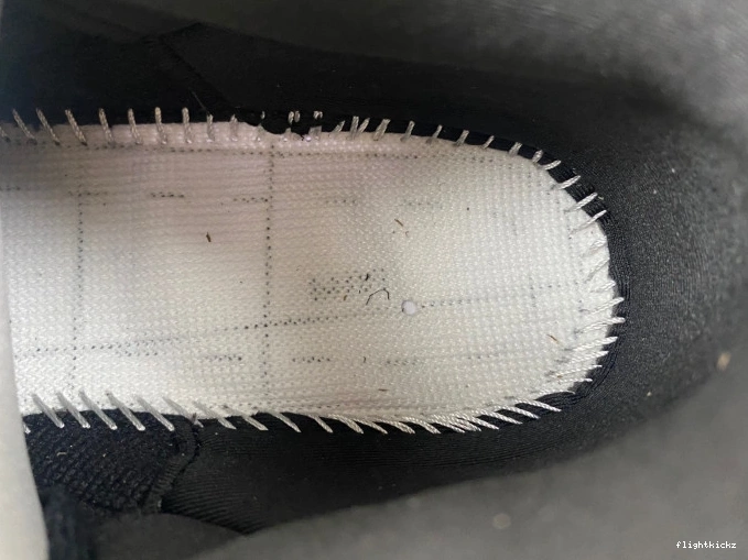 Monday Jordan Cyber (2016) Retro 3 136064-020 0715